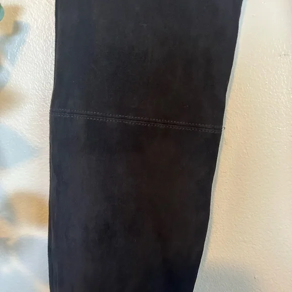 Alice + Olivia Maddox Suede Leggings